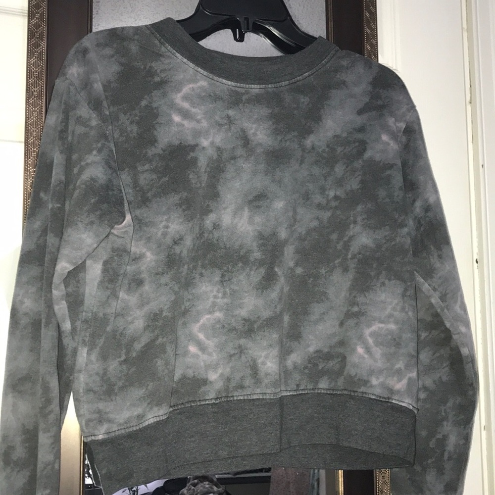Cropped crewneck sweatshirt